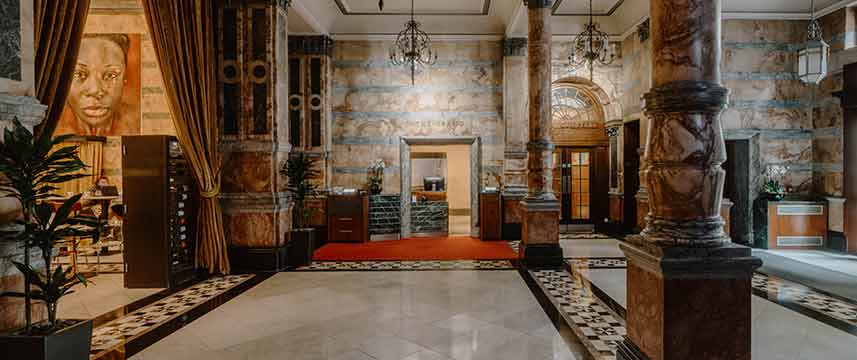 Club Quarters Trafalgar Square - Reception Area