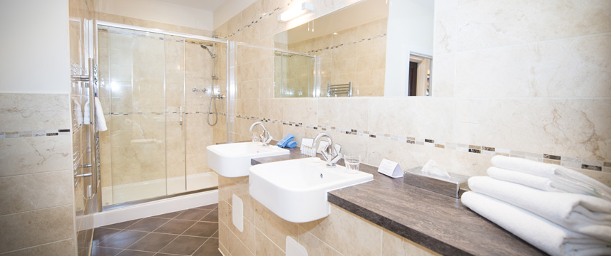 Columba Hotel Inverness - Shower