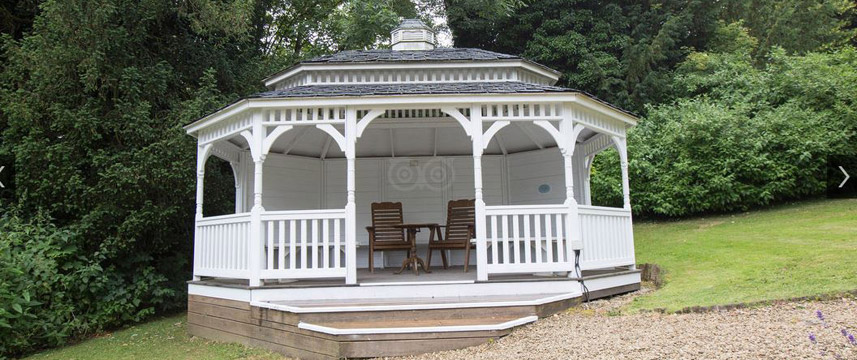 Combe Grove Manor Hotel - Gardens