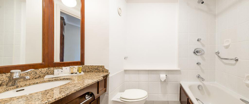 Copthorne Hotel Cardiff Caerdydd Bathroom