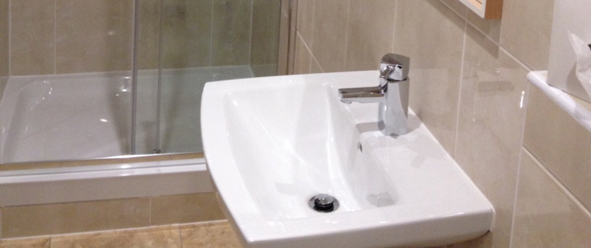 Corona Hotel Bathroom