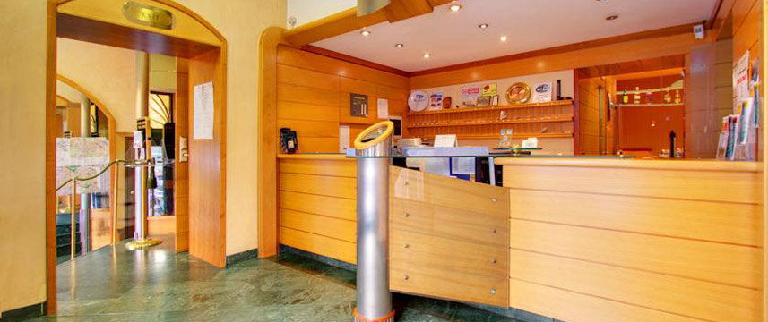 Corot Hotel - Reception