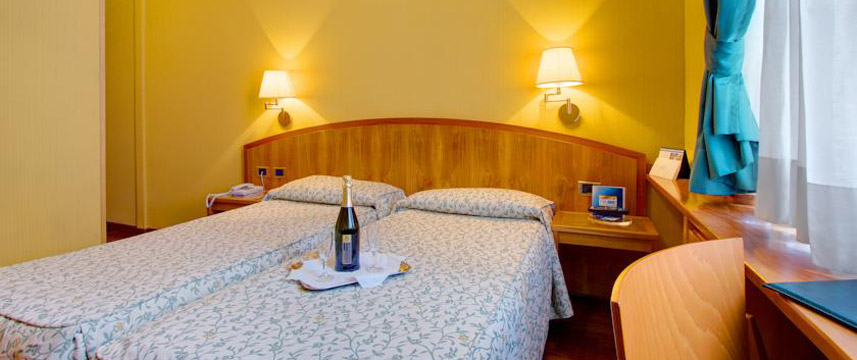 Corot Hotel - Twin Room