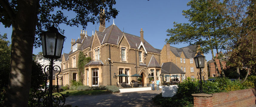 Cotswold Lodge Classic Hotel - Exterior