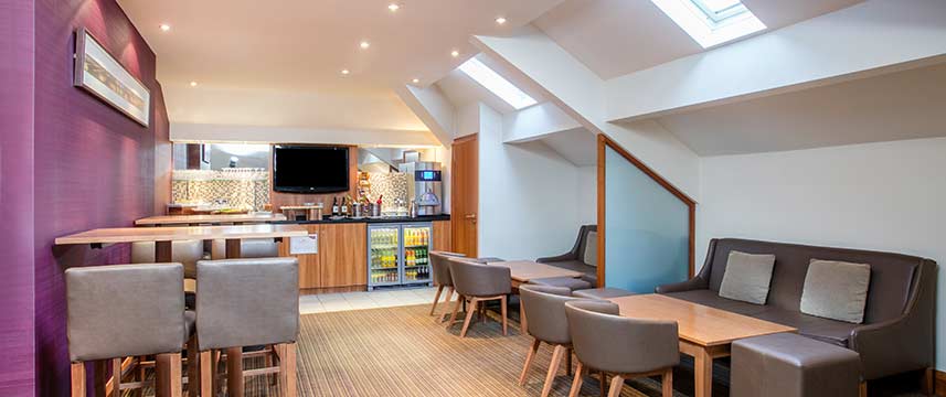 Crowne Plaza Chester - Club Lounge