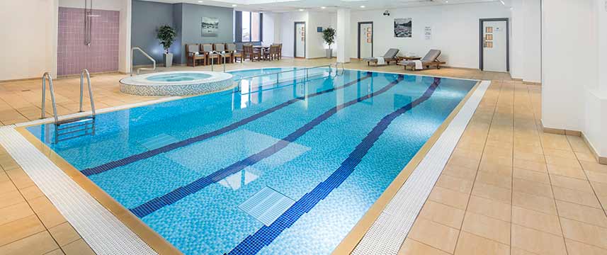 Crowne Plaza Chester - Pool