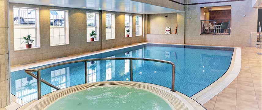 Crowne Plaza East Midlands Airport - Pool