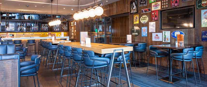 Crowne Plaza Kings Cross Bloom Bar Tables