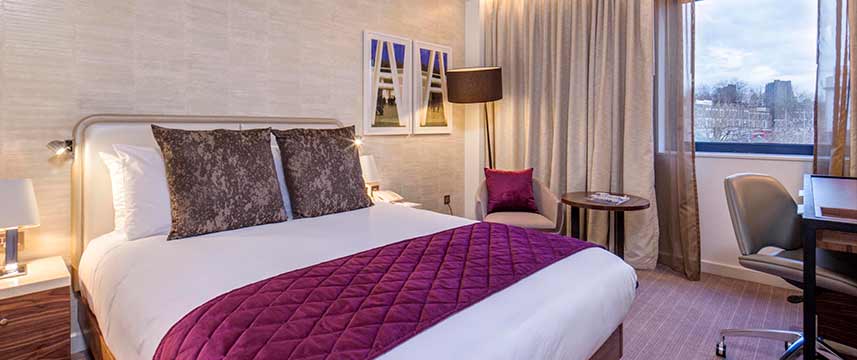 Crowne Plaza Kings Cross Standard Queen