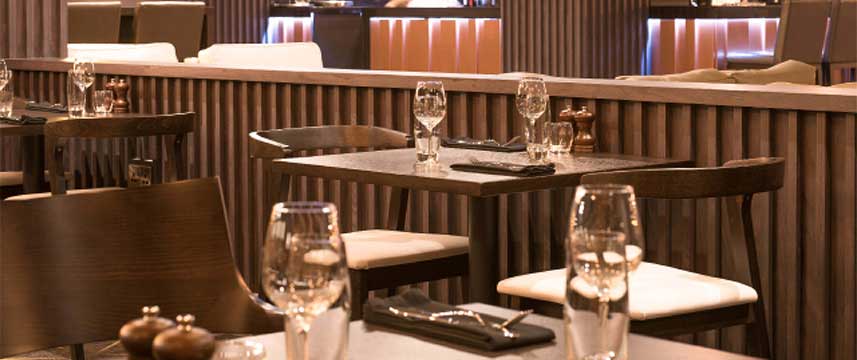 Crowne Plaza Nottingham - Restaurant Tables