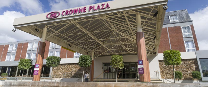 Crowne Plaza Stratford Upon Avon - Entrance