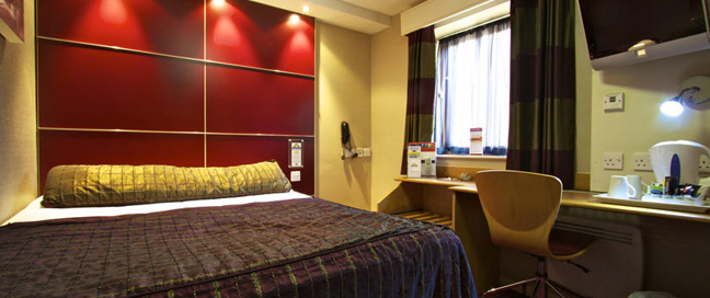Days Hotel Manchester City Double Room