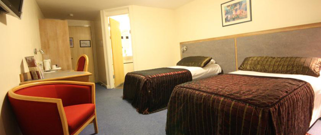Days Hotel Manchester City Twin Room