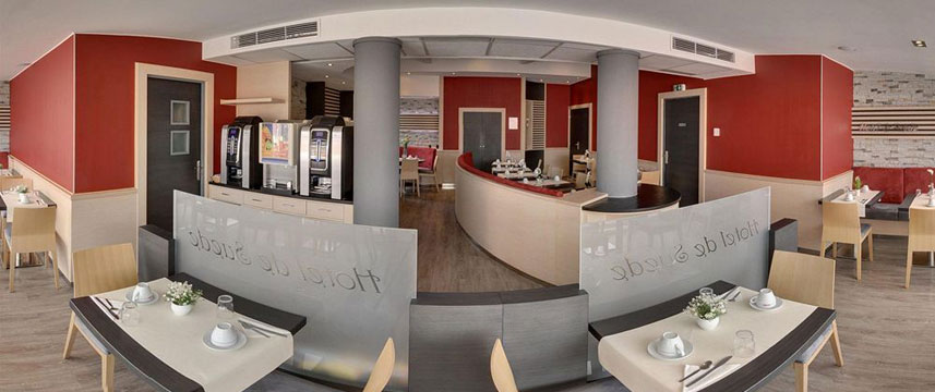De Suede Hotel - Dining Area