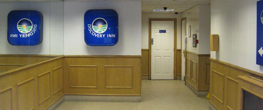 Discovery Inn - Entrance