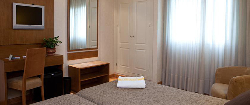 Don Paco Hotel - Bedroom