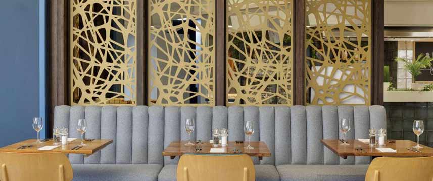 DoubleTree by Hilton Manchester Airport - Restaurant Tables