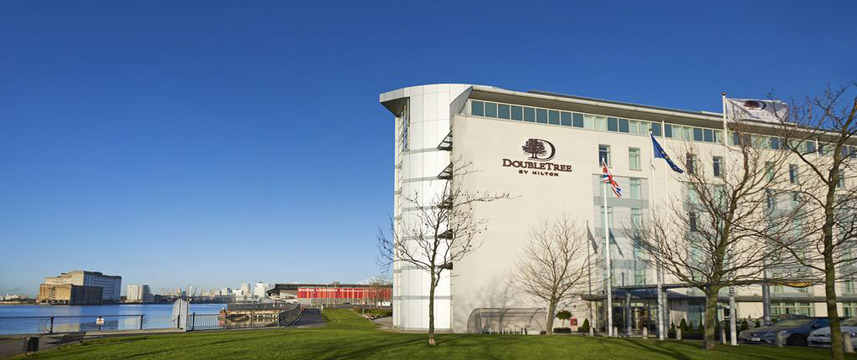 Doubletree By Hilton London Excel Exterior