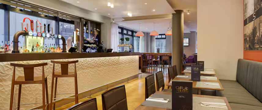 Doubletree by Hilton Angel Kings Cross Bar 60