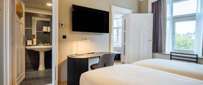 Doubletree by Hilton Brussels City - Guest Room 