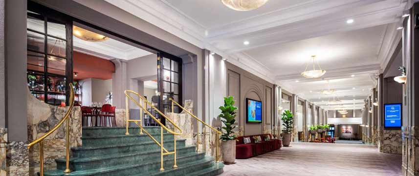 Doubletree by Hilton Brussels City - Lobby