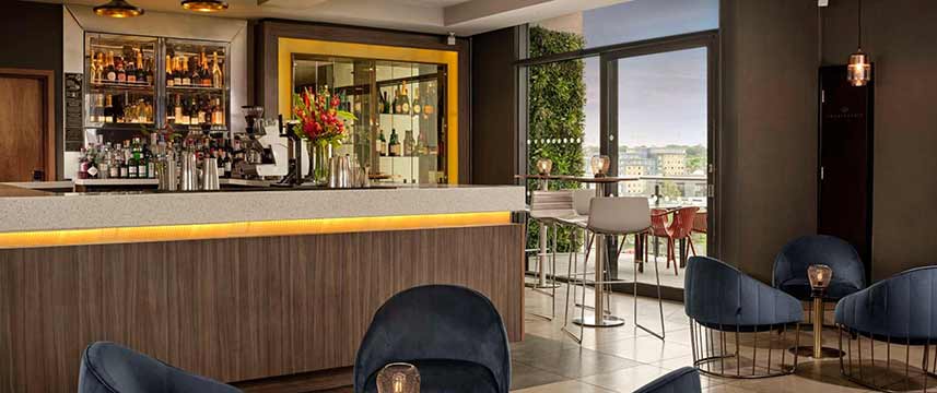 Doubletree by Hilton Lincoln - Electric Bar