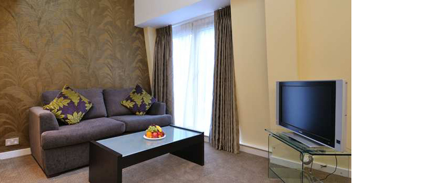 Doubletree by Hilton London - West End Suite