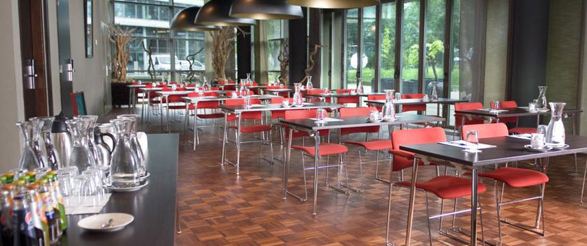 Dutch Design Hotel Artemis - Conference Room