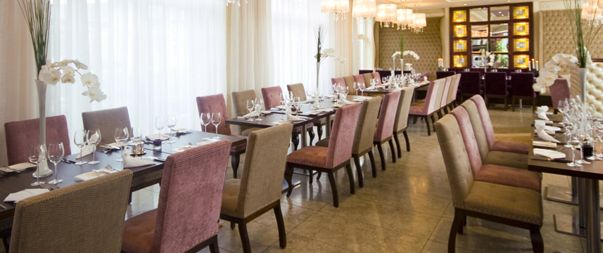 Dylan Hotel - Restaurant Tables