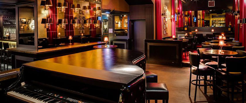 Eden Rembrandt Square Hotel - Bar Area