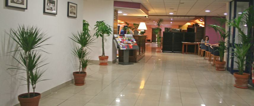Eurohotel Paris Creteil Metro - Lobby Area