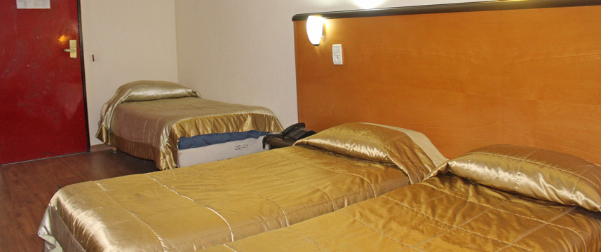 Eurohotel Paris Creteil Metro - Triple Bedroom