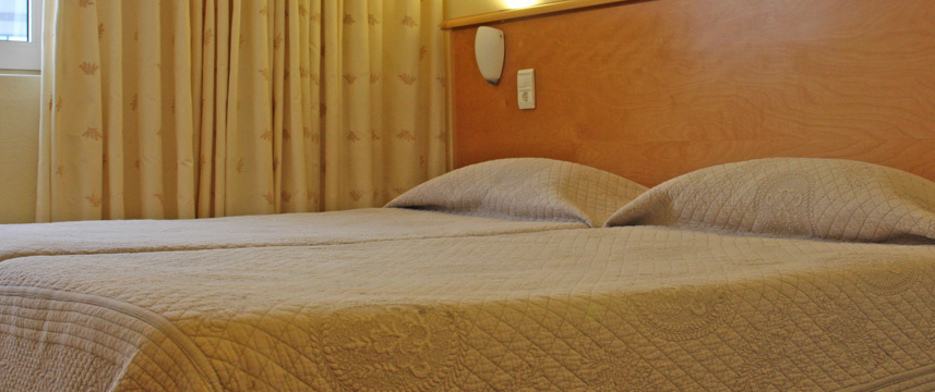 Eurohotel Paris Creteil Metro - Twin Bedroom