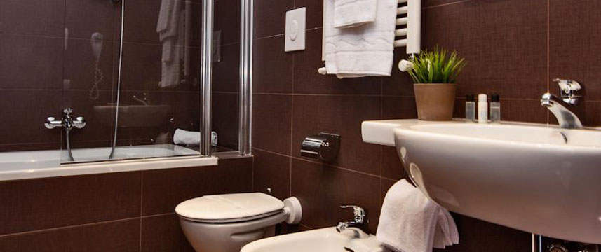 Excel Roma Montemario - Bath Room