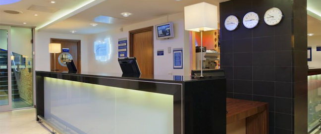 Express by Holiday Inn Swiss Cottage Reception