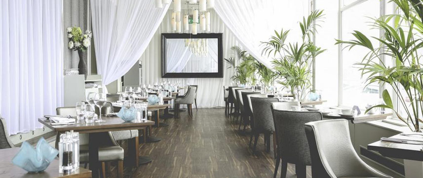 Fistral Beach Hotel and Spa - Restaurant Tables