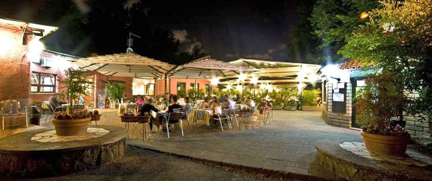Flaminio Village Bungalow Park - Dining Area