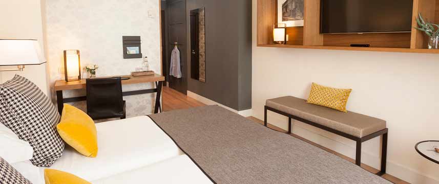 Gallery Hotel - Internal Room