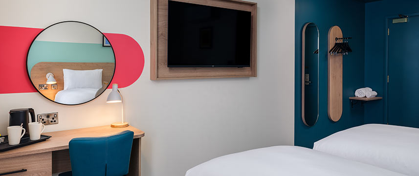 Garner Hotel Lincoln - Guest Room