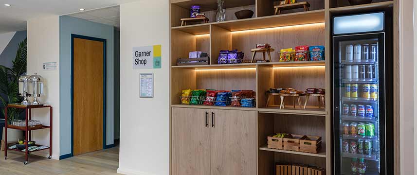 Garner Hotel Lincoln - Lobby Shop