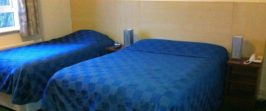 Gatwick White House Family Room