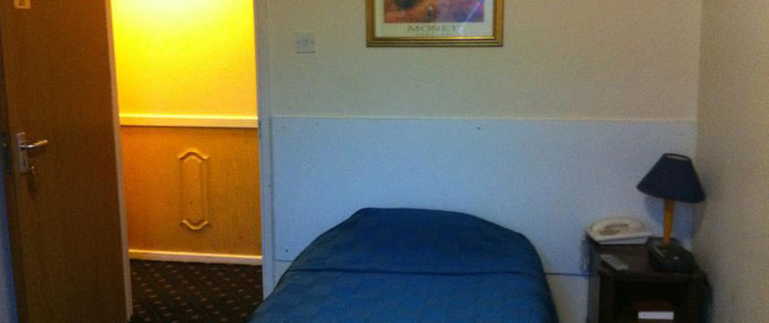 Gatwick White House Single Bedroom