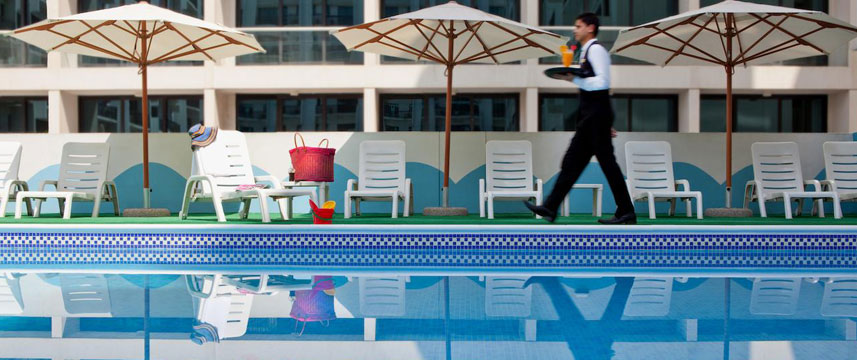 Golden Sands Hotel Apartments - Pool Area
