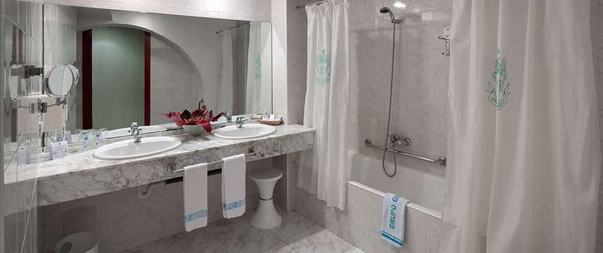 Gotico Hotel - Bathroom