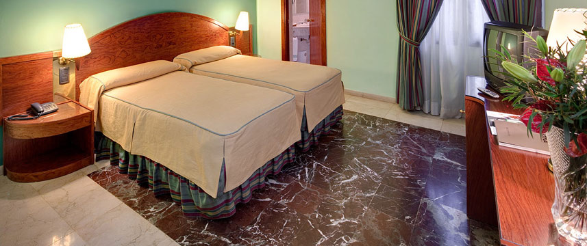 Gotico Hotel - Twin Bedroom