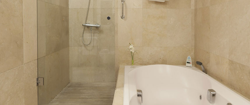 Gran Hotel Velazquez - Presidential Suite Bathroom