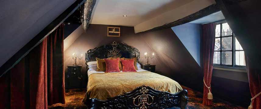 Guy Fawkes Inn - Belfry Suite