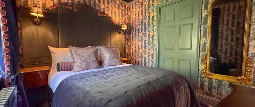 Guy Fawkes Inn - Cosy Room