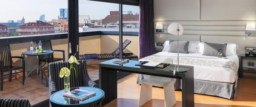 H10 Marina Barcelona - Room and Balcony