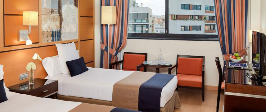 H10 Marina Barcelona - Twin Bedroom